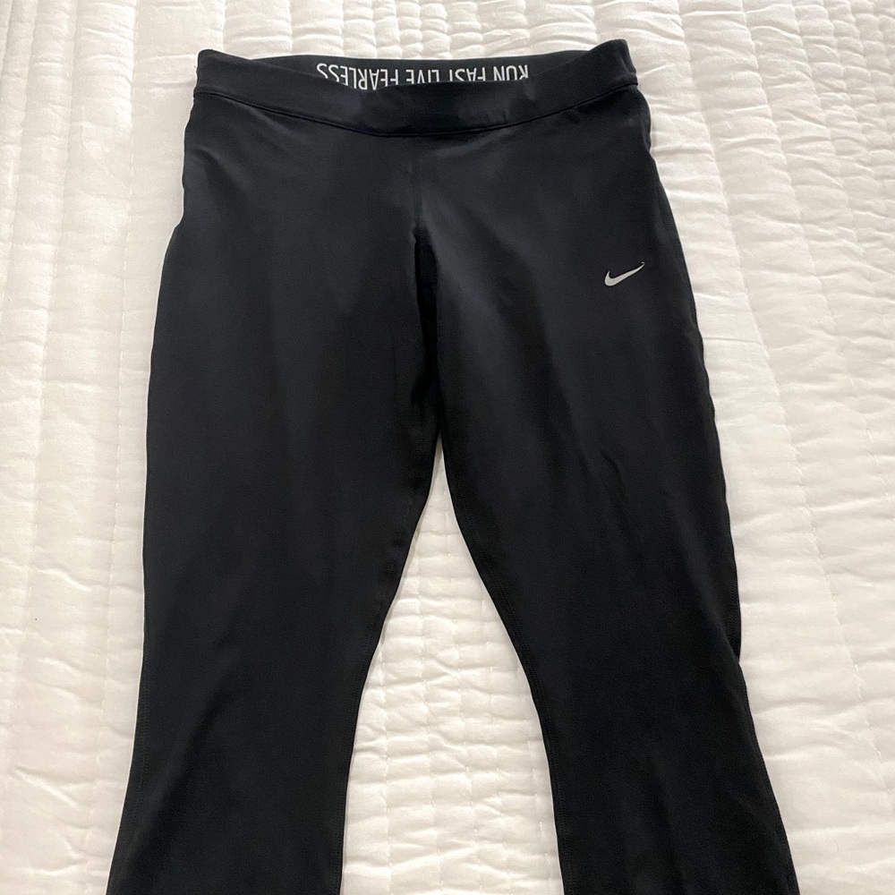 Nike Dry Fit Capri Leggings